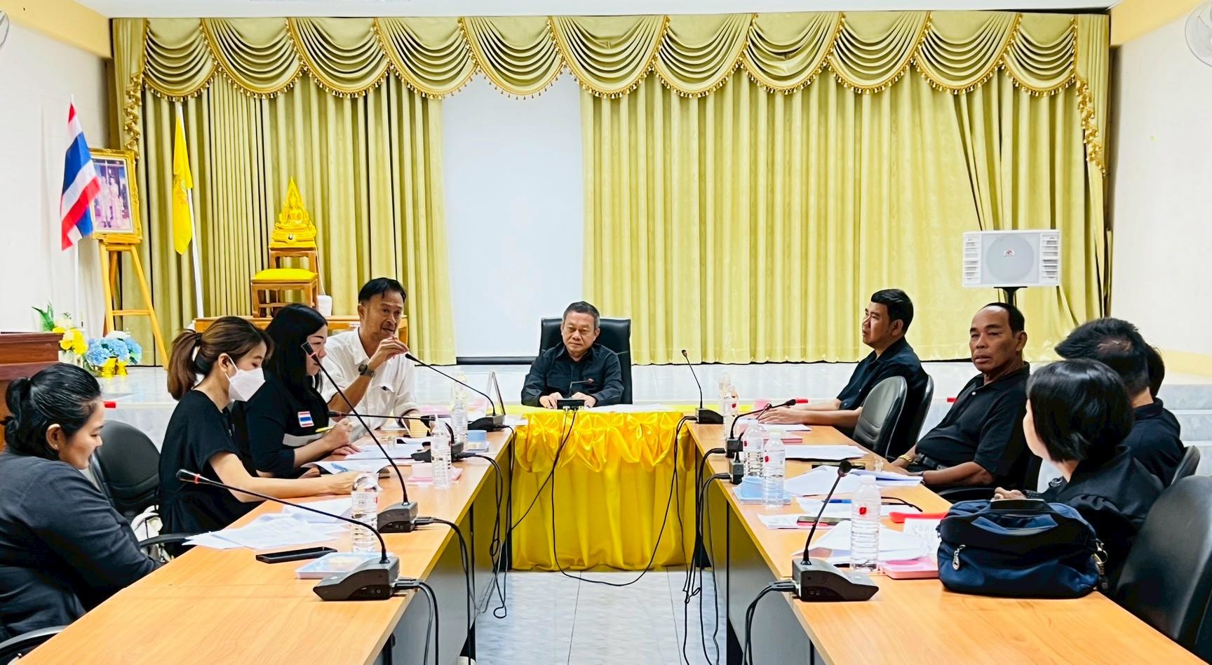 สพอ.หนองแค ร่วมประชุมคณะกรรมการติดตามประเมินผลแผนพัฒนาขององค์การบริหารส่วนตำบลหนองนาก