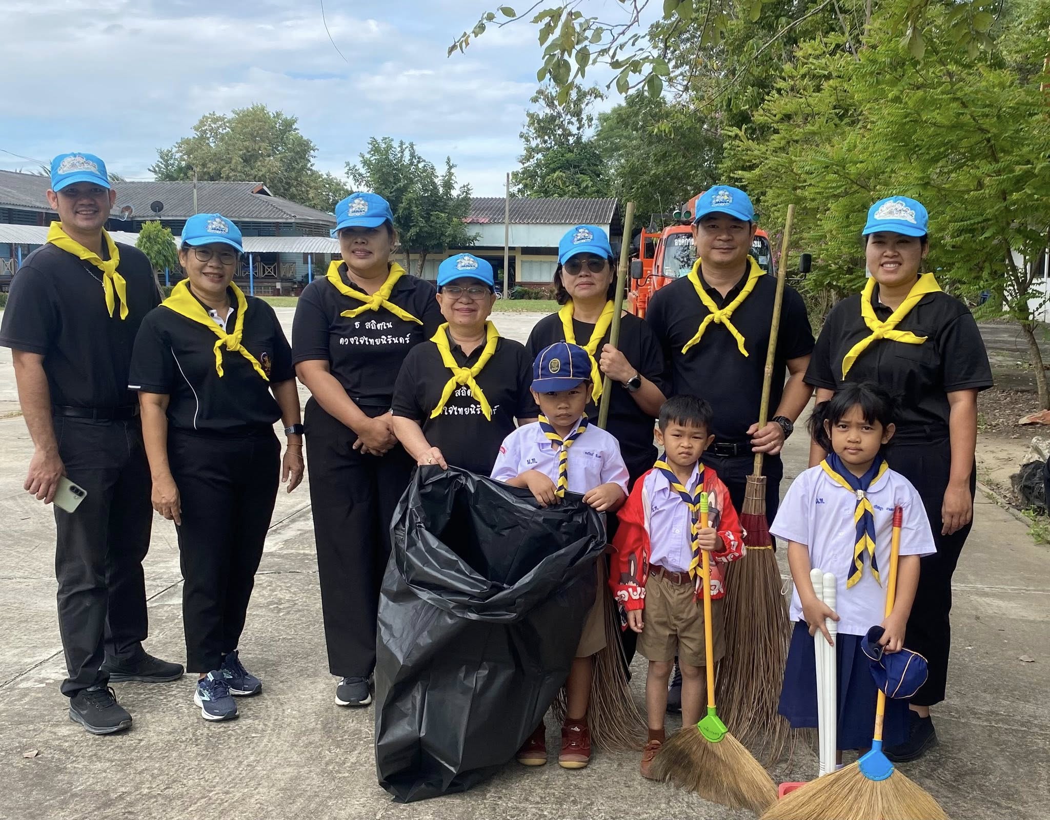 สพอ.หนองแค ร่วมกิจกรรมจิตอาสา “เราทำความดี ด้วยหัวใจ” เนื่องในวันคล้ายวันสวรรคต พระบาทสมเด็จพระมงกุฎเกล้าเจ้าอยู่หัว (วันสมเด็จพระมหาธีรราชเจ้า/วันวชิราวุธ)