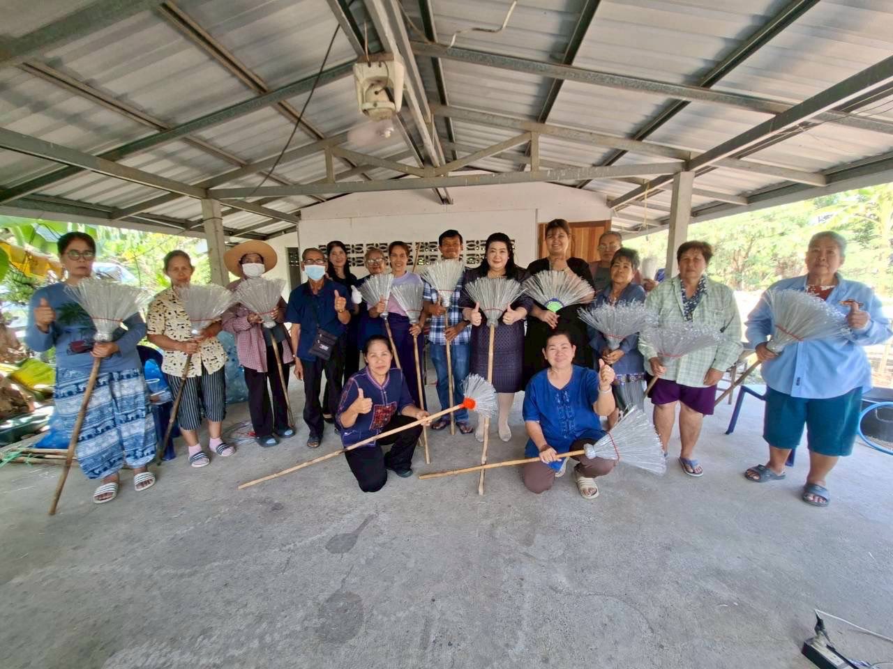 สพอ.หนองแค ดำเนินโครงการส่งเสริมประชาชนเป้าหมายเข้าถึงแหล่งทุน