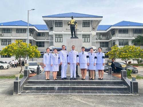 สพอ.หนองแค ร่วมกิจกรรมเฉลิมพระเกียรติพระบาทสมเด็จพระมงกุฏเกล้าเจ้าอยู่หัว และสมเด็จพระเจ้าภคินีเธอ เจ้าฟ้าเพชรรัตนราชสุดา สิริโสภาพัณณวดี น้อมรำลึกในพระมหากรุณาธิคุณ